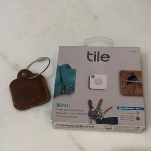 Tile Mate Bluetooth Tracker - White